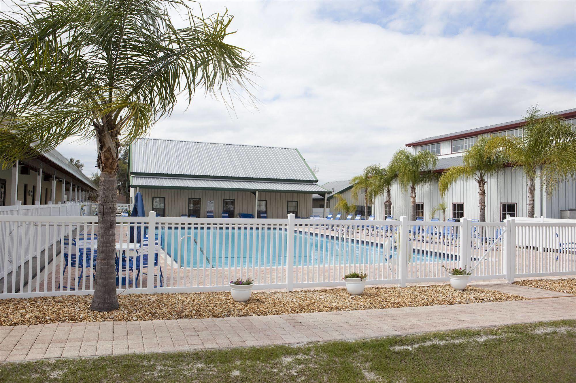 Blueberry Hill Villa Bushnell Bagian luar foto